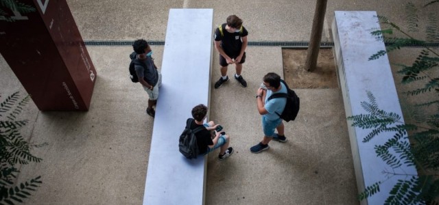 «La gran majoria» de joves han de recórrer a la privada per tractar la salut mental, adverteix un informe