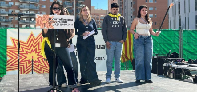 La flama del Correllengua Universitari torna a encendre la URV