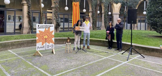 La UdL es bolca amb el Correllengua Universitari: flama, cultura popular i un centenar d'assistents en defensa del català